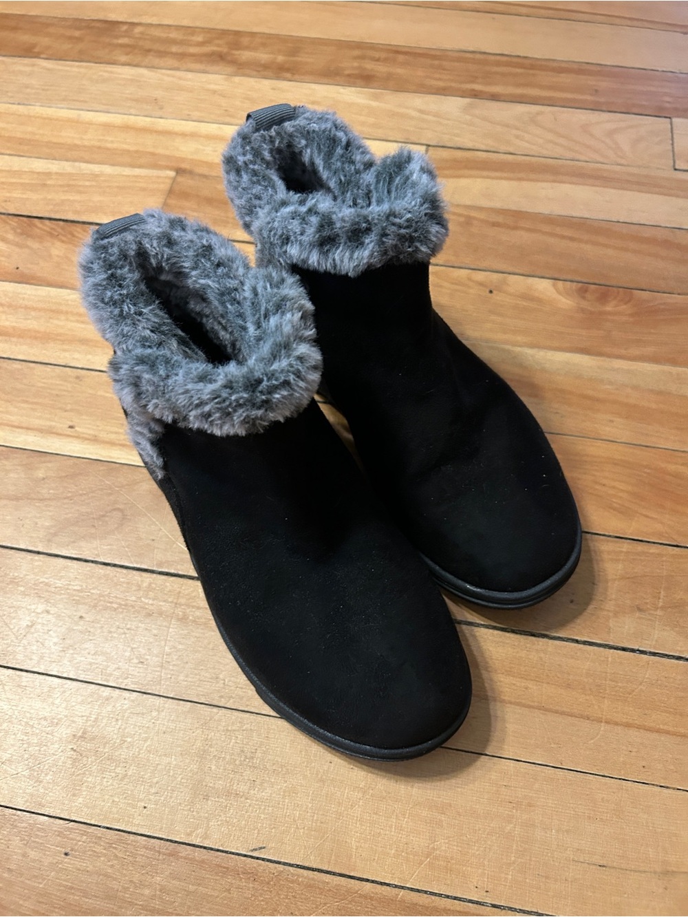 Clarks Black Ankle Booties with Gray Faux-Fur Collar